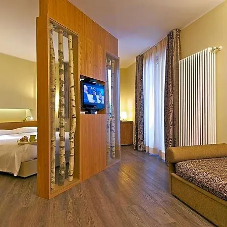 Harmony 4*