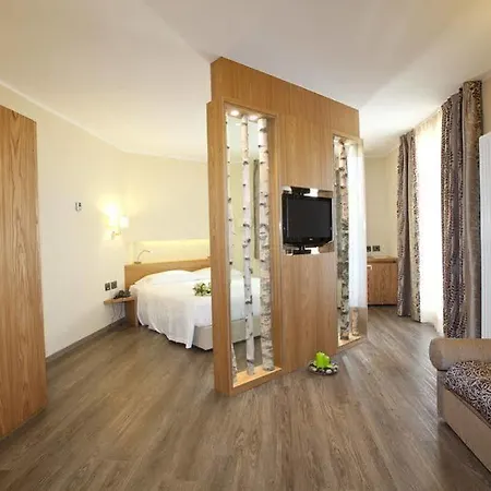 Harmony 4*