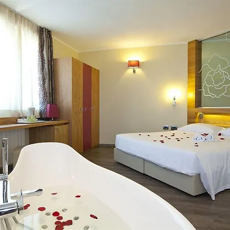 Hotel Harmony